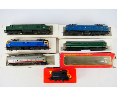 Hornby - Tri-ang - 6 OO scale diesel locomotives. Includes R357A Class 31 #D5572, R751-D6830Green Class 37 #D6830, R351-27002