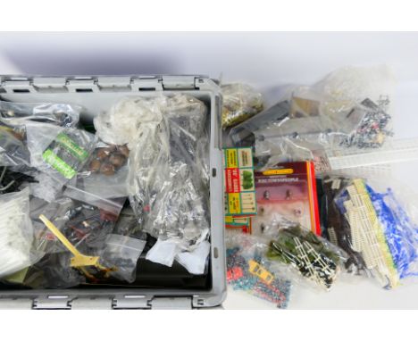Hornby - Ratio - Merit - Others - A large quantity of scenic accessories in various gauges both boxed and unboxed. Lot includ