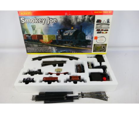 Hornby - A boxed OO gauge R1036 Smokey Joe Set. Item appears to be in very good condition but is missing its track mat. Inclu