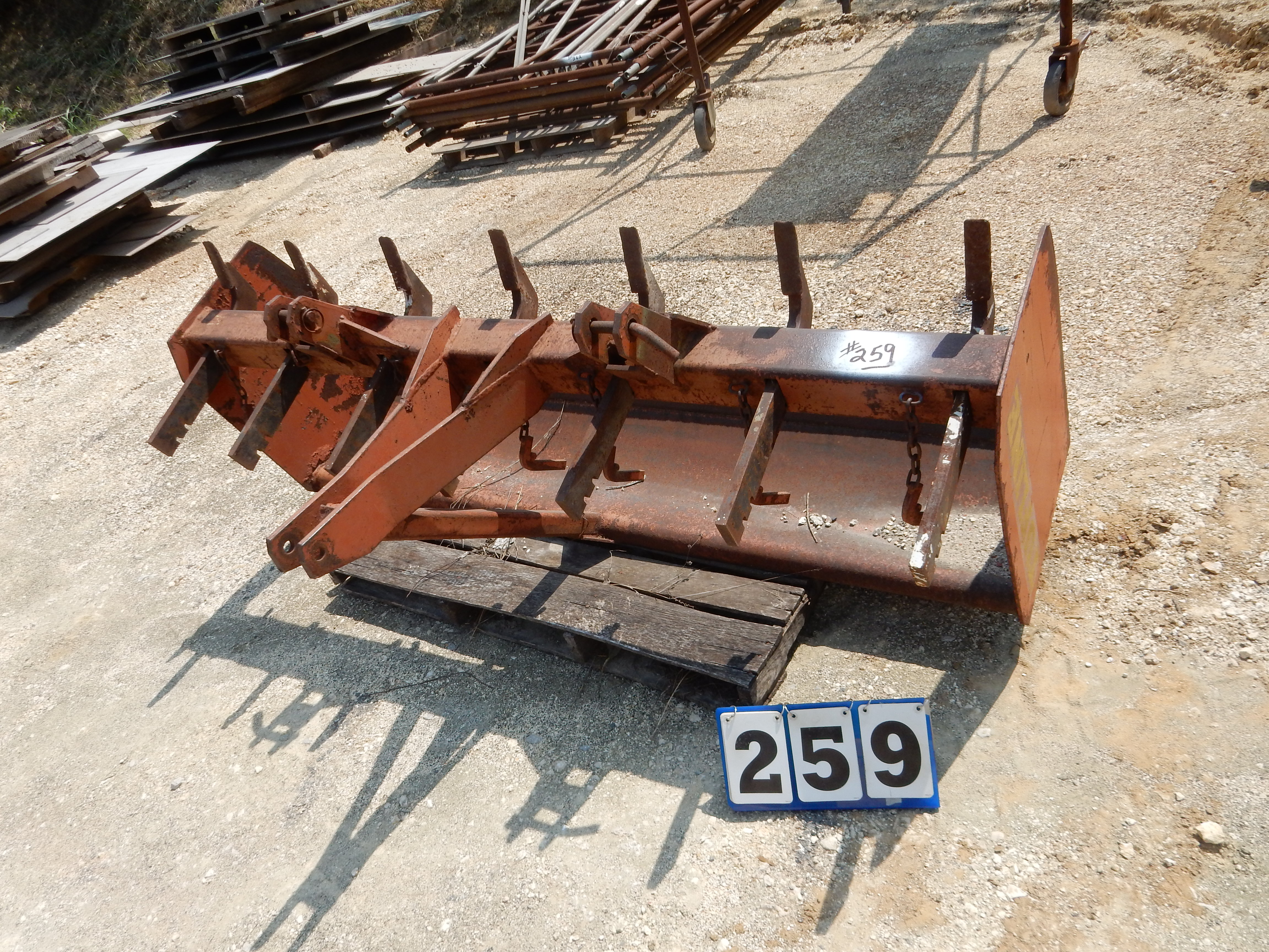 BOX BLADE W/ RIPPER TEETH, 6'