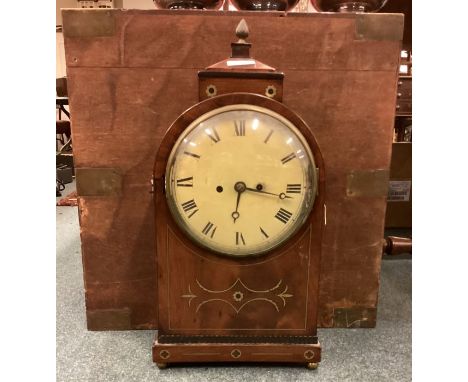 A good mahogany mantle clock with brass inlay. Est. £100 - £150.