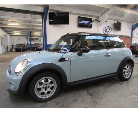 Make &amp; Model: Mini CooperDate of Reg: GJ63 YZTColour: Bluecc: 1598MoT: 05-12-2022Fuel Type: PETROLMileage: 73kTransmissio