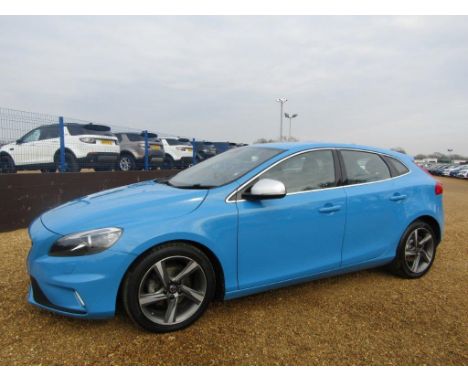 Make &amp; Model: Volvo V40 R-Design Lux D2Date of Reg: LR64 SZOColour: Bluecc: 1560MoT: 29-09-2022Fuel Type: DIESELMileage: 