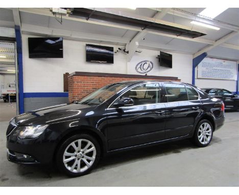 Make &amp; Model: Skoda Superb SE TDI CRDate of Reg: FE15 YSDColour: Blackcc: 1968MoT: 09-01-2023Fuel Type: DIESELMileage: 64