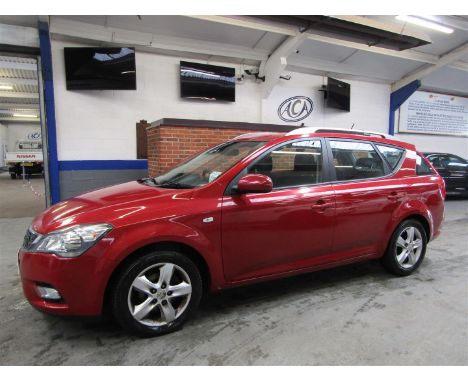 Make &amp; Model: Kia Ceed 2 CRDIDate of Reg: FX11 ZHLColour: Redcc: 1582MoT: 14-07-2022Fuel Type: DIESELMileage: 59kTransmis