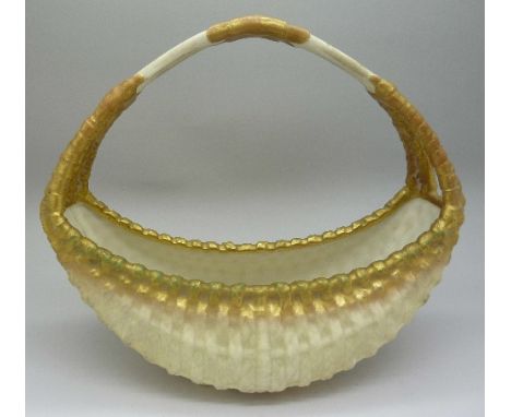 An early 20th Century Royal Worcester basket, 2526, height 19cm