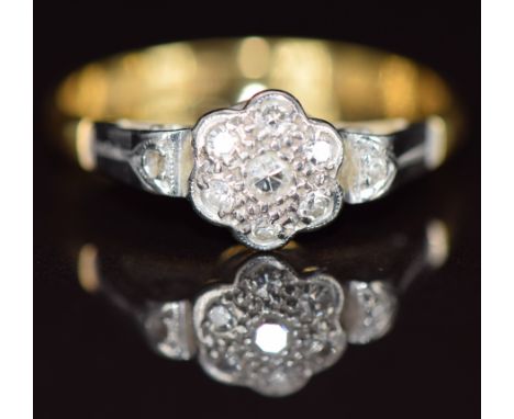 Art Deco 18ct gold ring set with diamonds in a platinum setting, 2.6g, size&nbsp;