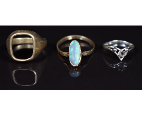 A 9ct gold ring set with a black opal (damaged), 9ct gold ring mount and another 9ct gold ring mount, 6.8g&nbsp;