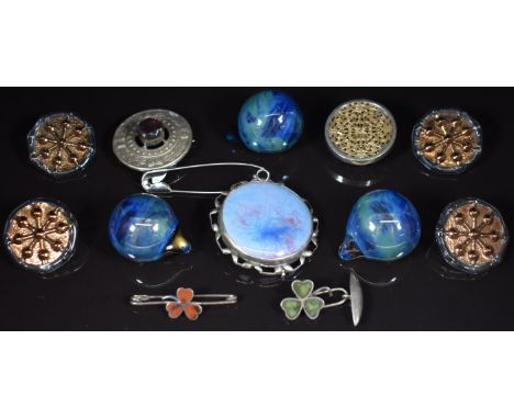 Four matching glass buttons and three matching ceramic buttons with Bimini marked backs, Ruskin brooch, gilt button with pier