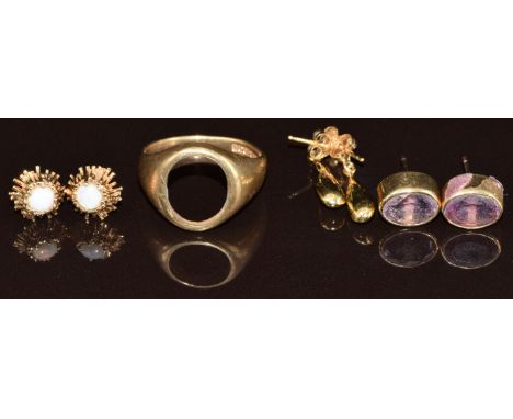 A 9ct gold ring mount and three pairs of 9ct gold earrings set with oval cut amethysts, opal cabochons, etc, 10.2g&nbsp;