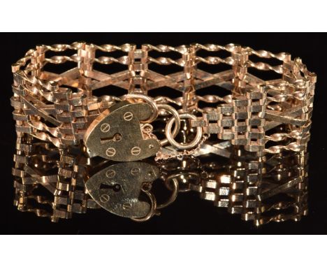 A 9ct gold gate bracelet with 9ct gold heart padlock clasp, 24.0g, 16cm