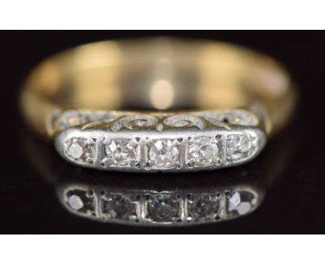 Art Deco 18ct gold ring set with diamonds in a platinum setting, 2.9g, size N