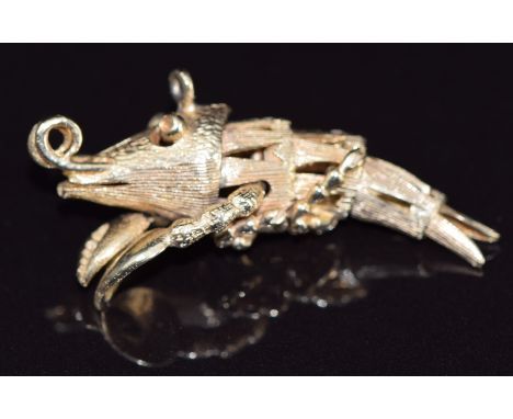 A 9ct gold articulated pendant / charm in the form of a lobster, 7.1g, 4cm&nbsp;