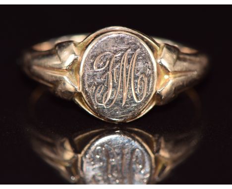 A 9ct gold signet ring with monogram, Birmingham 1927, 3.4g, size O