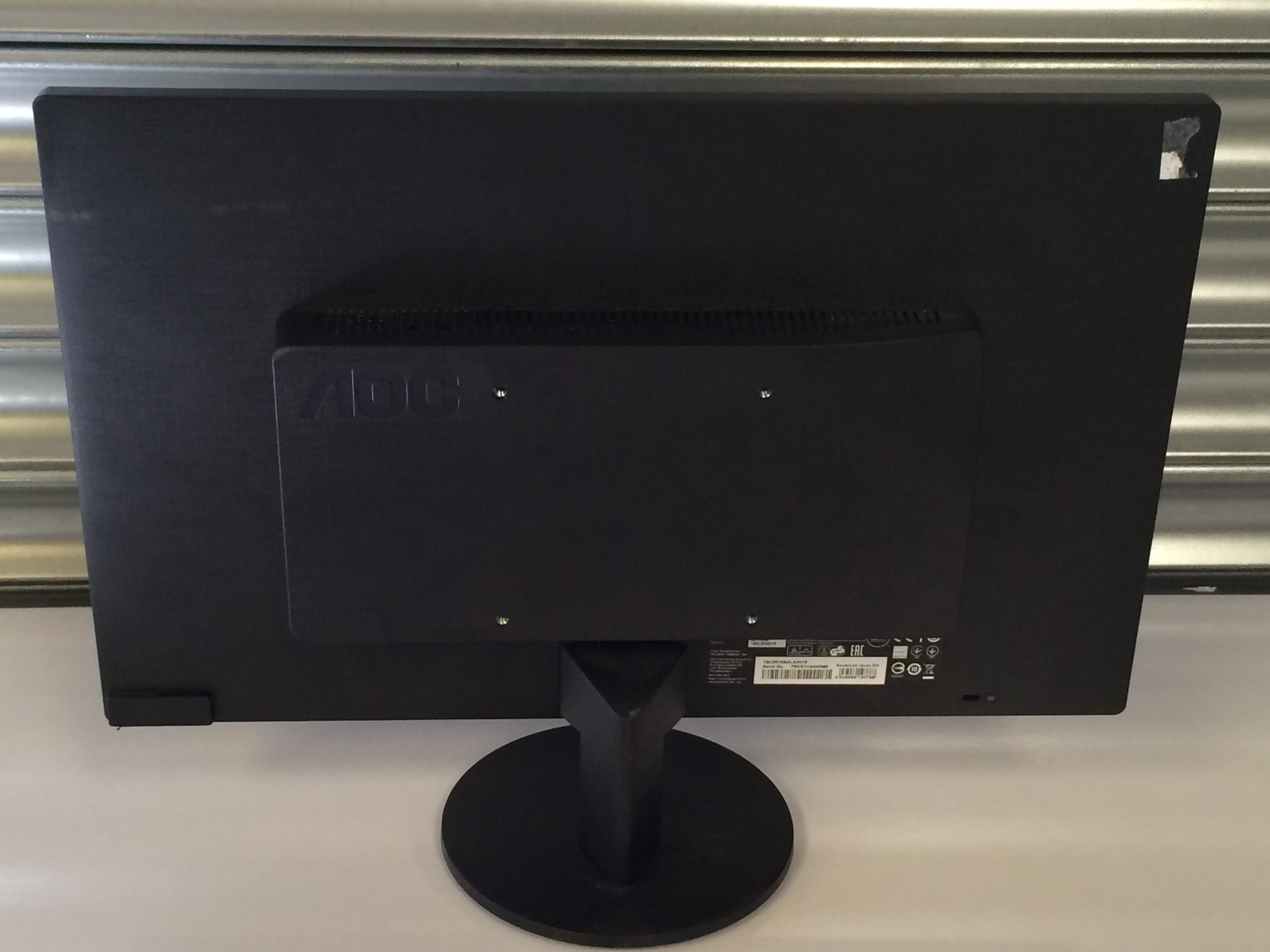 AOC LCD Monitor ( Model Number 185LM00019 ) With VGA & Power Cable