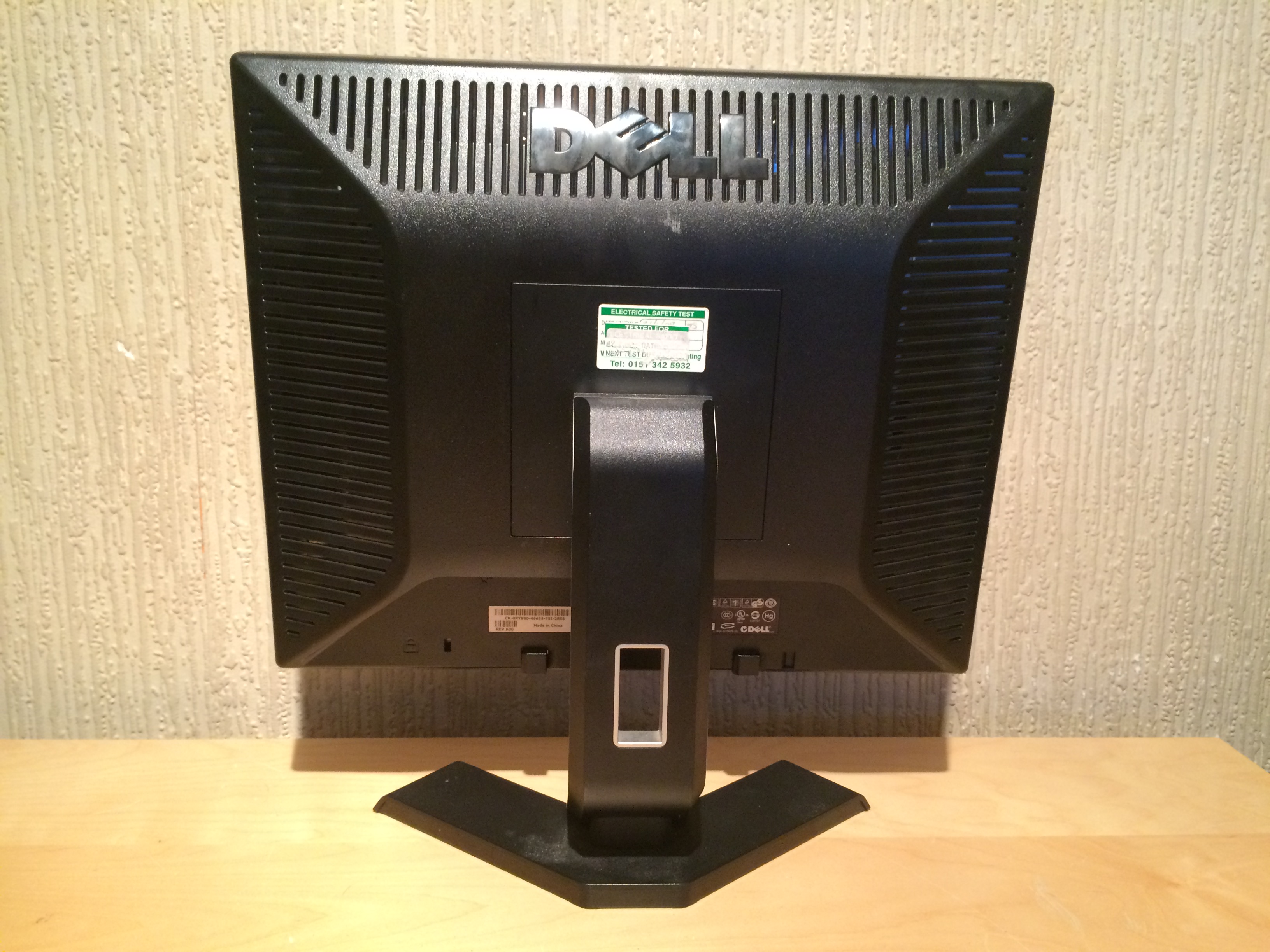 Dell LCD Monitor ( Model Number E178FPb ) With VGA & Power Cable