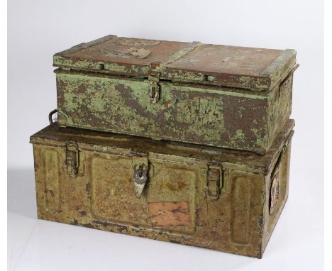 Military steel travelling/luggage trunk, possibly converted from an ammunition container, named to 'Wallace', good stout cons