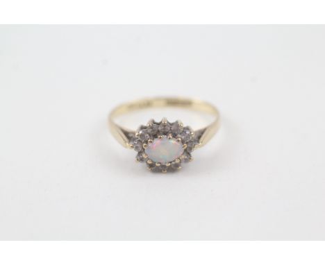 9ct gold vintage opal &amp; cubic zirconia cluster ring (1.7g)