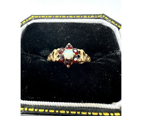 9ct gold opal &amp; garnet ring weight 1.3g