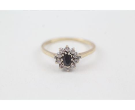 9ct gold sapphire &amp; cubic zirconia cluster ring (1.7g)