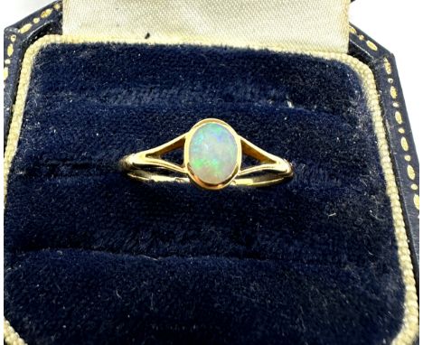 Antique 18ct gold opal ring weight 1.4g