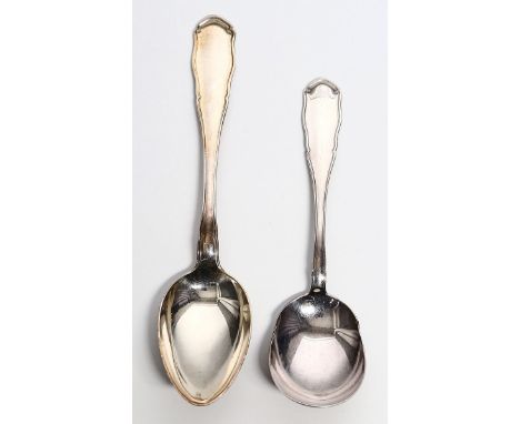 Kartoffel- und Gemüselöffel, Bruckmann. 800/000 Silber, 201 g. Modell "Chippendale". Stärkere Gebrauchsspuren. Mz. Bruckmann,
