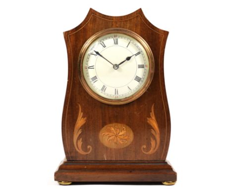 An Edwardian mahogany mantel clock, white enamel dial with boxwood inlay, 23cm.