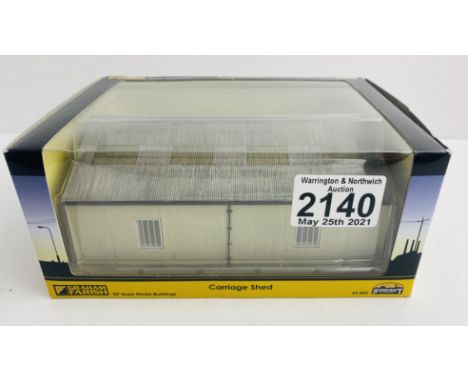 Graham Farish N Gauge Scenecraft Carriage Shed Boxed  - P&amp;P Group 1 (£14+VAT for the first lot and £1+VAT for subsequent 