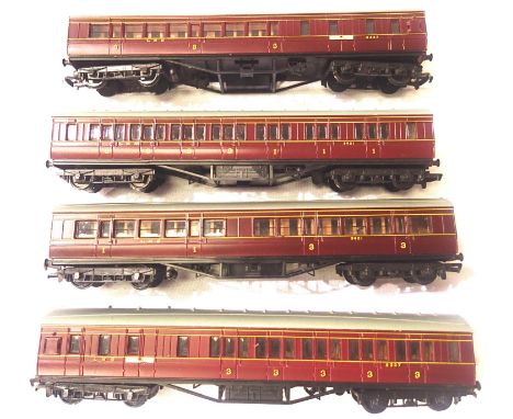 Four Mainline LMS OO scale coaches; first/third comp x2, third/brake x2, mostly in very good condition, unboxed. P&amp;P Grou