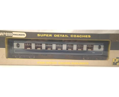 Wrenn W6004 Pullman car second blue/grey S302S, near mint condition, box is fair - good. P&amp;P Group 1 (£14+VAT for the fir
