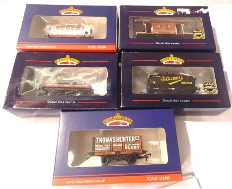 Five Bachmann OO scale wagons, includes Bachmann Collector Club tanker, Regent, and seven plank Thomas Hunter Ltd, near mint 