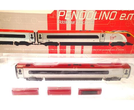 Dapol Pendolino EMU additional non pantograph coach unit, excellent - near mint condition, boxed. P&amp;P Group 1 (£14+VAT fo