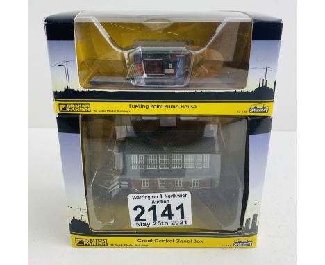 Graham Farish N Gauge Scenecraft Fueling Point Pump House &amp; Great Central Signal Box Boxed  - P&amp;P Group 1 (£14+VAT fo