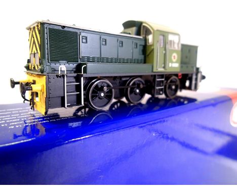 Heljan 1404 class 14 D9521 BR Green, in near mint condition, boxed. P&amp;P Group 1 (£14+VAT for the first lot and £1+VAT for