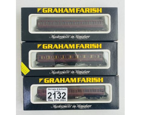 3x Graham Farish N Gauge Assorted Maroon Coaches Boxed  - P&amp;P Group 1 (£14+VAT for the first lot and £1+VAT for subsequen