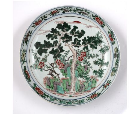 Famille verte charger Chinese, Kangxi period (1662-1722) the deep charger decorated to the centre with a tree growing out of 