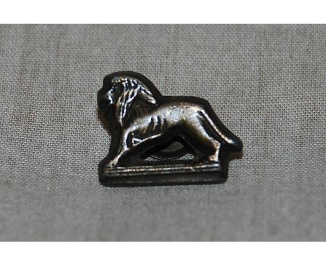 Wembley Exhibition 1924/25 bronze button hole lapel badge-Lion emblem scare