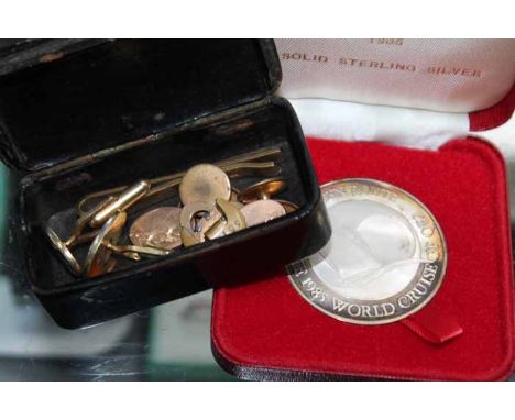 PAIR OF 9CT GOLD CUFFLINKS 
together with other bijouterie, a silver Cunard medal, Dunhill cufflinks and tie clip in original