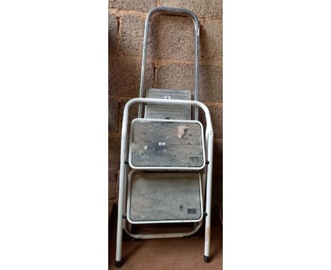 ALUMINIUM PLATFORM STEP &amp; A FOLDING 2 STEP KITCHEN STEP
