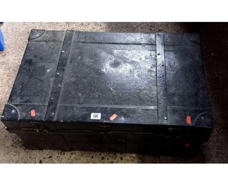 METAL TRUNK