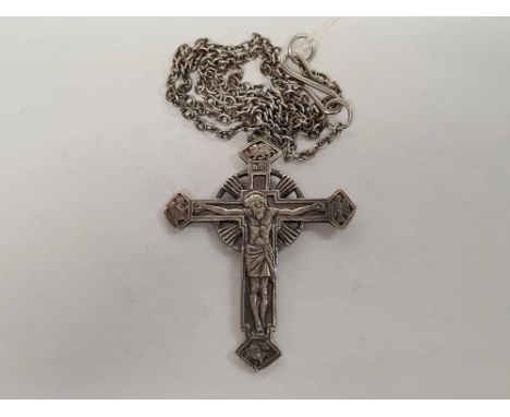 SILVER CELTIC CROSS PENDANT ON CHAIN, LONDON 1949 BY L.G.D, APPROX 20g