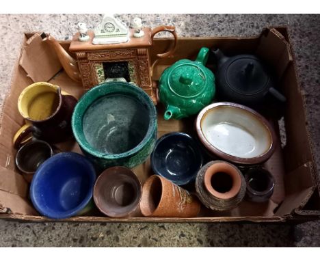 CARTON WITH STUDIO POTTERY INCL; GREEN TEAPOT &amp; A NOVELTY KITCHEN FIREPLACE TEAPOT