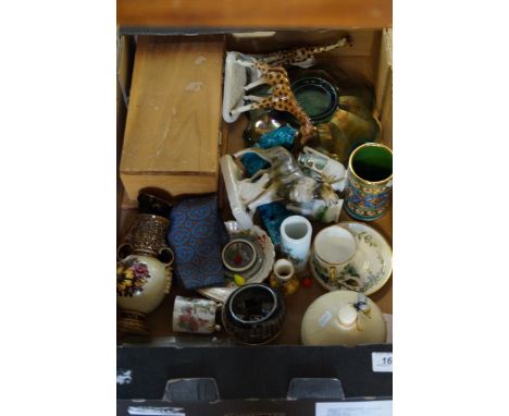 A mixed lot of assorted ceramics and glass to include Carnival bowl, Russian ceramic models of animals etc.