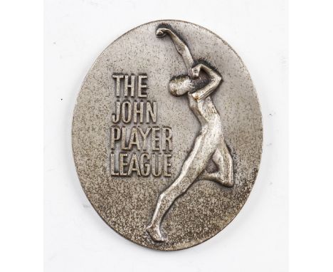 1976 Player's Player County League Cricket Medal: Leicestershire CC runner up in the league, medal named to back K Higgs hous