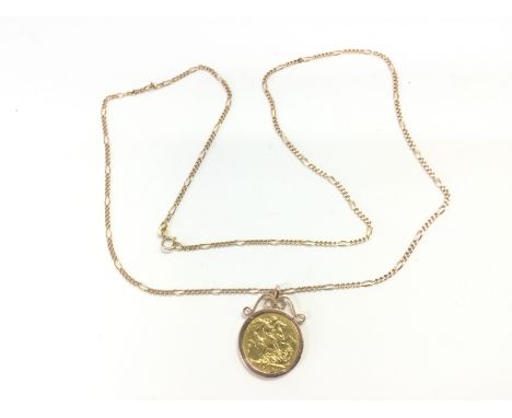 A Victorian 1900 gold sovereign set in a gold pendant mount and suspended on a 9ct gold chain, approx total weight 15.6g. Shi