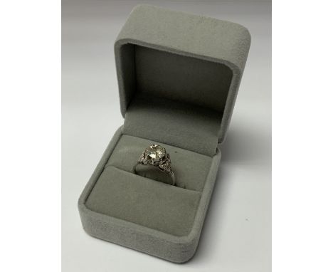 A 1930s 1.55ct Solitare diamond ring with platinum mount ring, Colour K, Clarity I1. (Postage Catagory A).