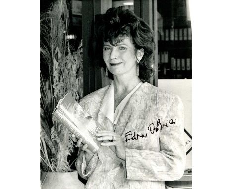 FEMALE WRITERS: Edna O´Brien (1930-2024) Irish novelist. Signed 8 x 10 photograph of O´Brien standing in a half-length pose a