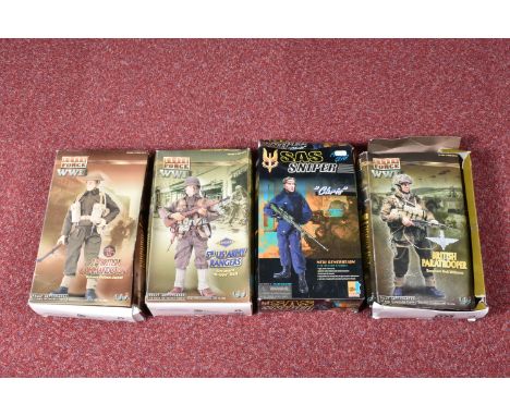 A SELECTION OF ELITE FORCE WW2 ACTION FIGURES, boxes for models 2nd British Commando Unit Private Robert James, a 5th US Army