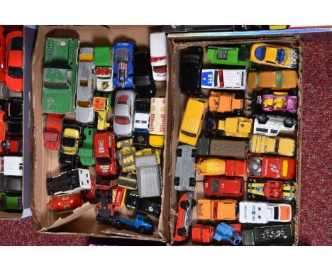 A SELECTION OF BOXED, UNBOXED AND PLAYWORN MODEL VEHICLES, to include a small quantity of Oxford Automobile Company boxed car