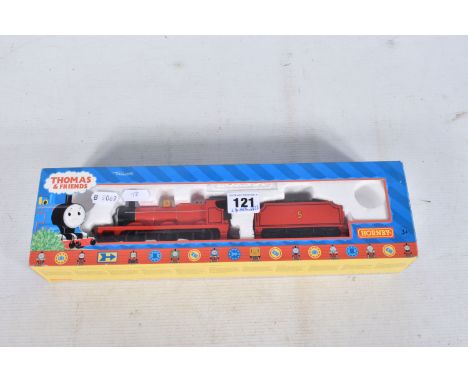 A BOXED HORNBY RAILWAYS OO GAUGE THOMAS AND FRIENDS, 'James' the red engine No.5 (R852), appears complete and in good conditi